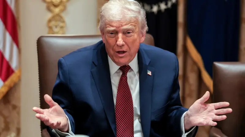 صراع خلف الكواليس.. فريق ترامب يتنافس لحسم حرب إيران