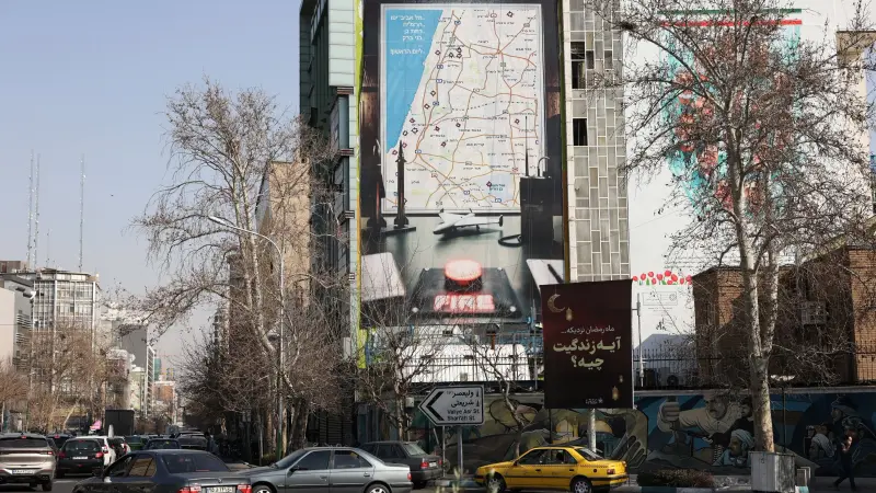 كندا تدعو رعاياها لمغادرة إيران فورا وسط تصاعد التوترات