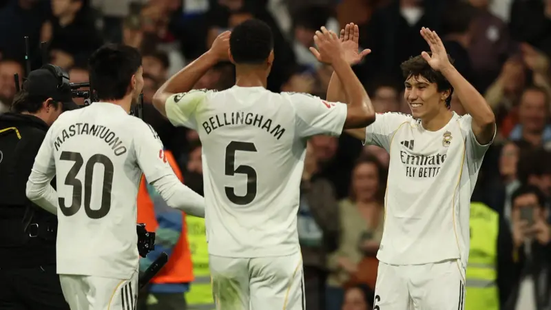 الدوري الإسباني - "هاتريك" غونزالو غارسيا يقود ريال مدريد لسحق بيتيس