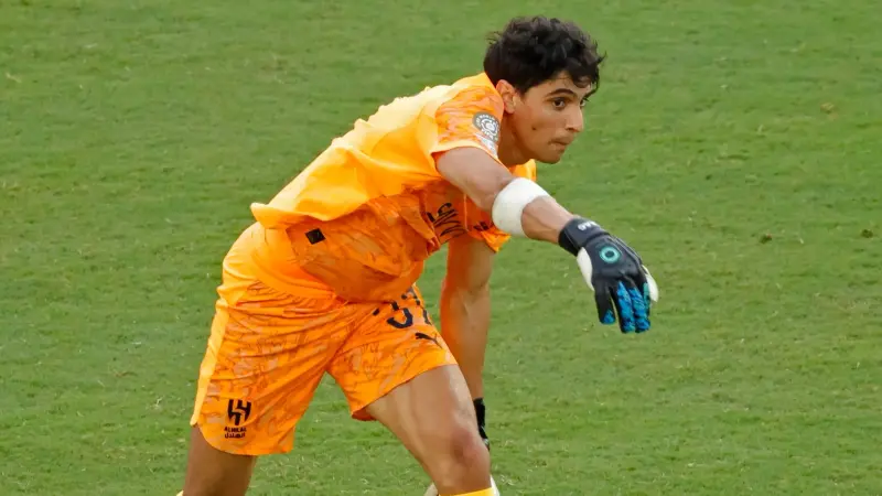 طبيعة إصابة ياسين بونو ومدة غيابه.. متى يعود لحماية عرين الهلال؟