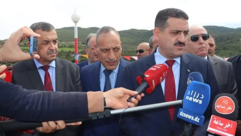 الجزائر.. ما سبب إقالة وزير الموارد المائية طه دربال المفاجئة؟