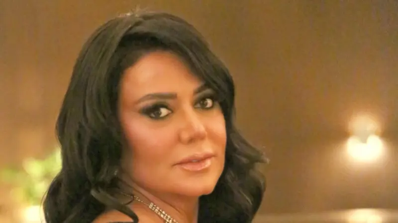فيديو - رانيا يوسف تكشف لـ"المشهد" كواليس أزمة فستان البطانة وموقف عادل إمام وإلهام شاهين