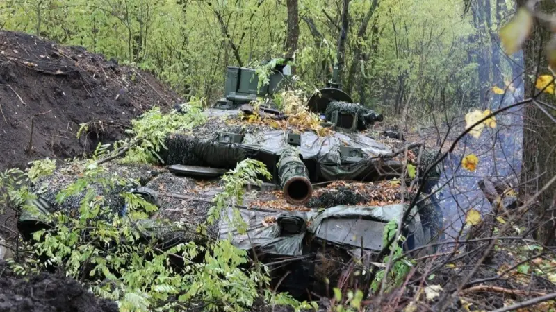 فيديو - الروسية أم الأميركية.. ما هي الدبابة الأقوى في العالم؟