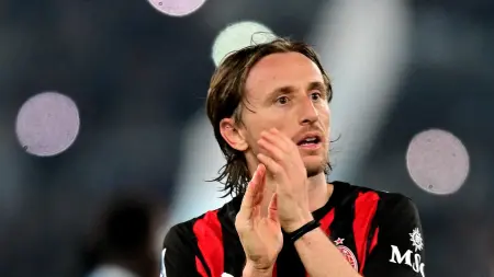 related_news_inside_blogsمودريتش يضع شروطه للموافقة على تجديد عقده مع ميلان