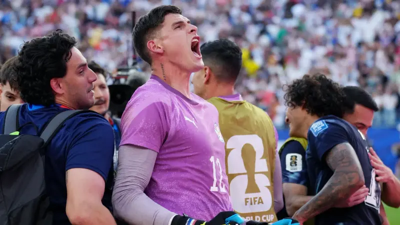 كأس العالم 2026 - حارس باراغواي أورلاندو جيل يستعيد قميصه المبيع.. فصول القصة المؤثرة تكتمل