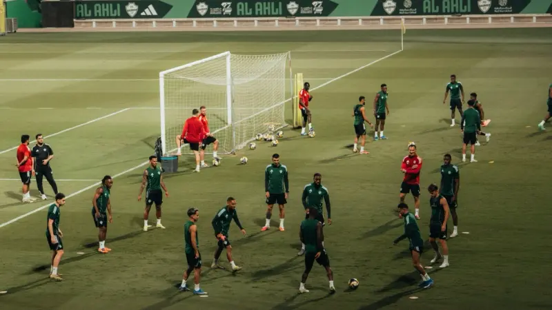 حكم مباراة الأهلي والهلال اليوم.. صافرة أرجنتينية للكلاسيكو