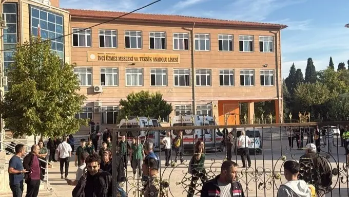 إطلاق نار أمام مدرسة تركية.. 5 مصابين بينهم طلاب