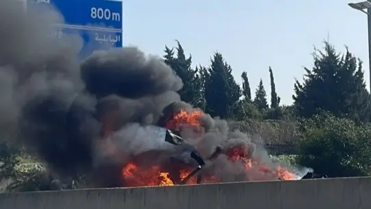 فيديو - قتيل بغارة إسرائيلية استهدفت سيارة جنوب لبنان