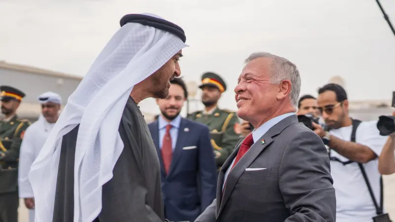رئيس الإمارات وملك الأردن يبحثان التطورات الإقليمية