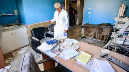 4 قتلى و127 جريحا بغارات إسرائيلية على جنوب لبنان