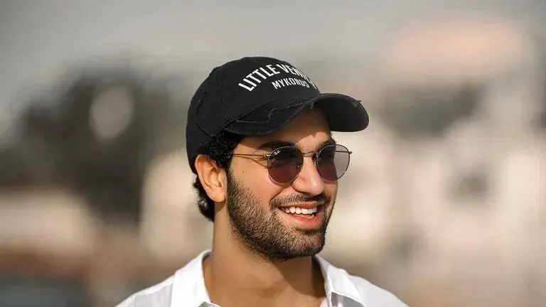 بعد أنباء عن توقيفه في لبنان.. نجل رامي مخلوف يخرج عن صمته