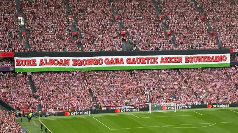 جماهير بلباو ترفع علم فلسطين في دوري الأبطال.. و"يويفا" يهدد بالعقوبة