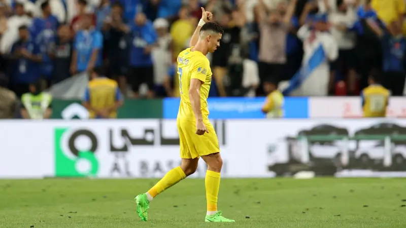 فيديو - كيف نجح علي البليهي في استفزاز وطرد كريستيانو رونالدو؟