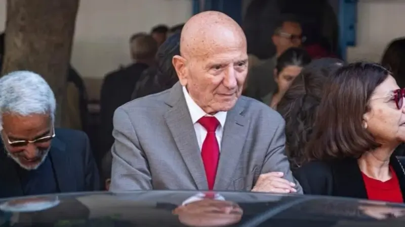 تونس.. ما هو سبب اعتقال أحمد نجيب الشابي؟