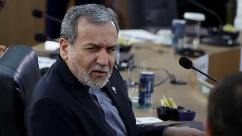 طهران تطالب بالإفراج عن 4 إيرانيين محتجزين في الكويت