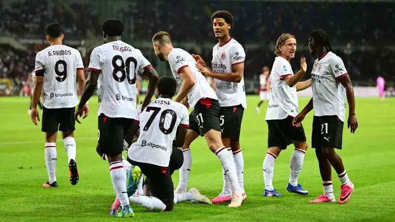 القنوات الناقلة لمباراة ميلان ضد لاتسيو اليوم في الدوري الإيطالي مع الموعد والتشكيلة