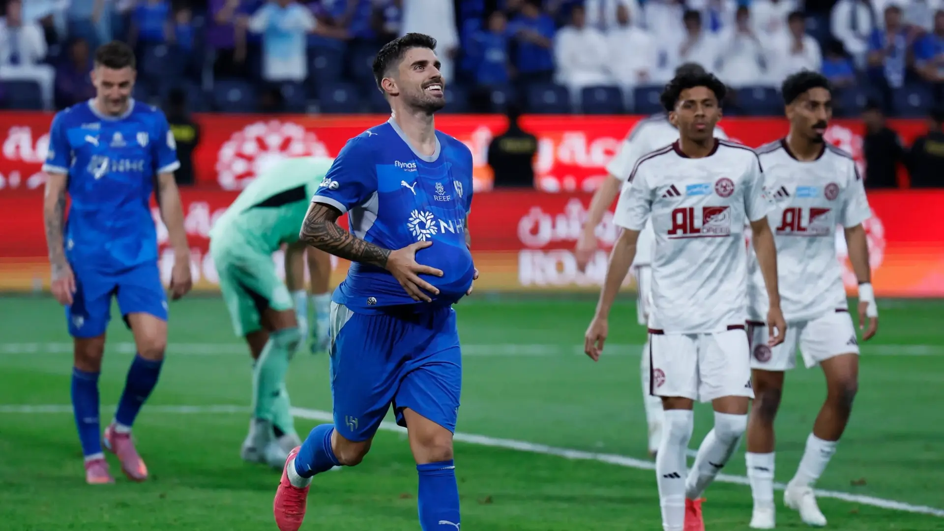 الهلال يواجه الشباب لحساب الجولة الـ5 من الدوري السعودي (رويترز) الهلال يواجه الشباب لحساب الجولة الـ5 من الدوري السعودي (رويترز)