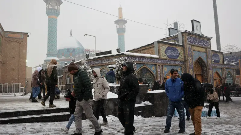 بعد انقطاع طويل.. مسؤول إيراني يكشف موعد إعادة خدمة الإنترنت