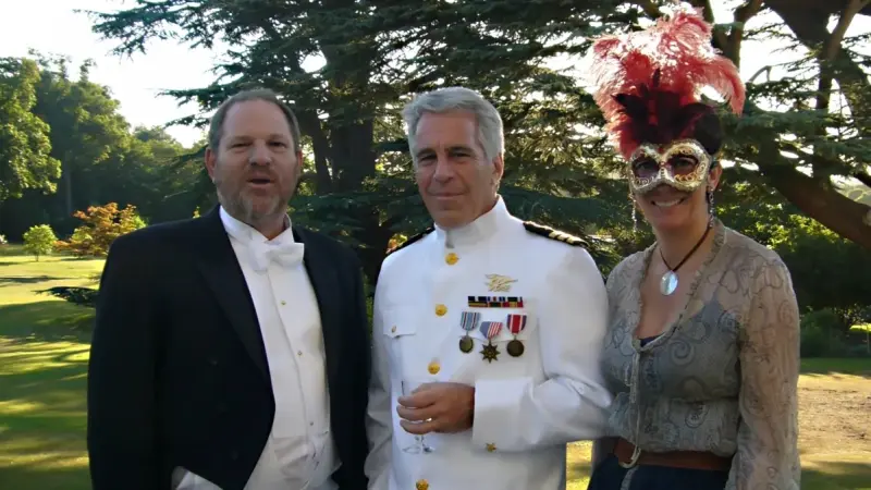 فضيحة الأمير أندرو تتفاقم.. استقبل إبستين وشريكته في قصره الملكي