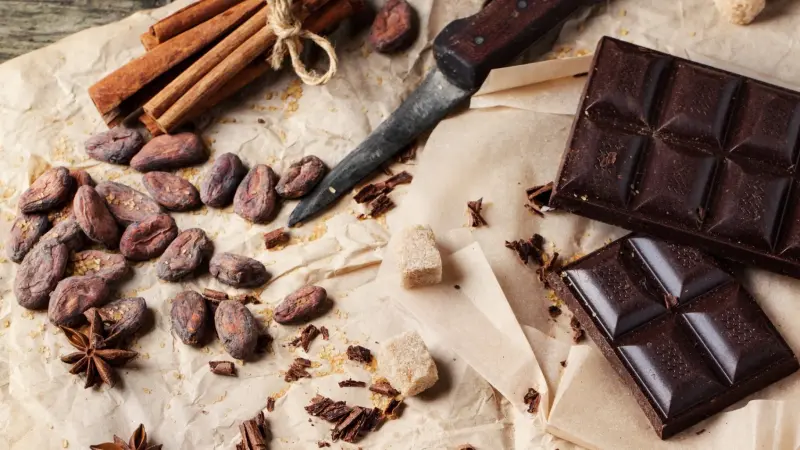 ما هي فوائد الشوكولاتة الداكنة للنساء؟