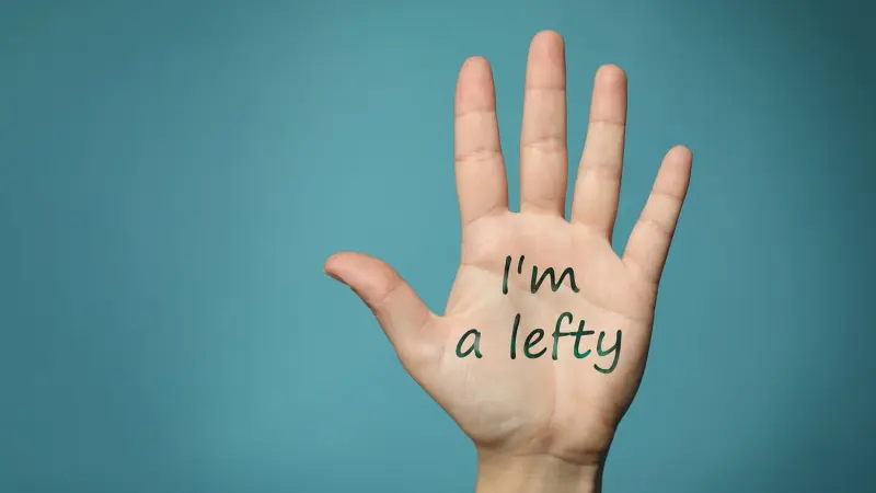 لماذا يستخدم البعض يدهم اليسرى والغالبية اليمنى؟