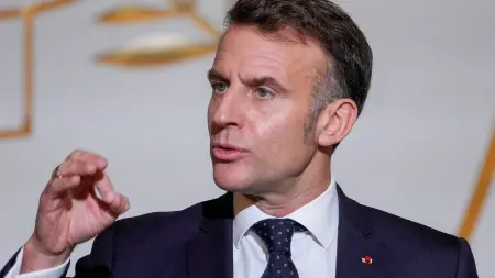 related_news_inside_blogsماكرون يُعرب عن قلقه إزاء استمرار العمليات العسكرية في لبنان