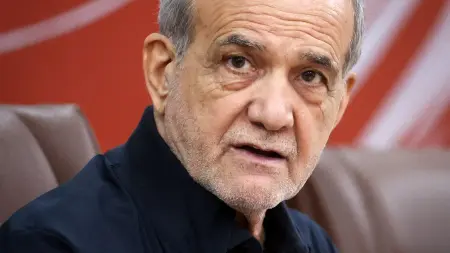 الرئيس الإيراني: الحرب ينبغي أن تنتهي في مرحلة ما