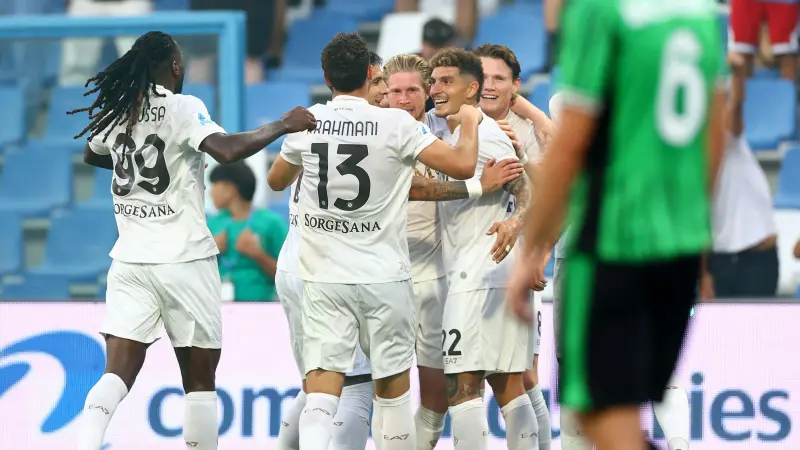 الدوري الإيطالي - نابولي يفتتح مشواره بثنائية دي بروين وماكتوميناي أمام ساسولو