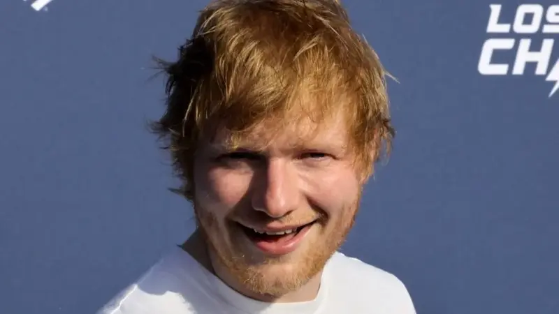 عقد رعاية استثنائي.. ما علاقة المطرب إد شيران بنادي إبسويتش تاون؟