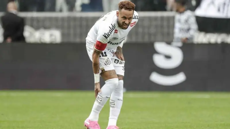 إصابة جديدة تضرب نيمار.. هل تحرمه من المشاركة في كأس العالم؟