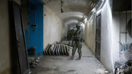 related_news_inside_blogsإسرائيل تعلن تدمير نفق ضخم لـ"حزب الله" في جنوب لبنان