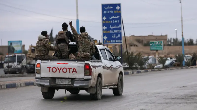 سعر الدولار مقابل الليرة السورية اليوم الجمعة 27/2/2026.. تحرك السوق السوداء