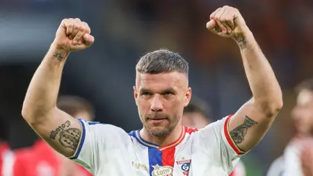 related_news_inside_blogsنجم أرسنال السابق بودولسكي يعلن اعتزاله ويستحوذ على نادٍ بولندي