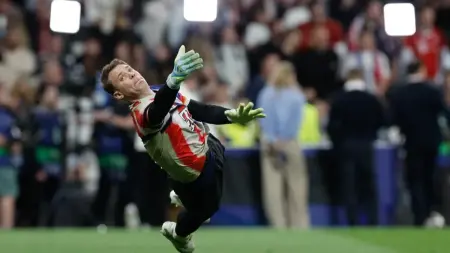 related_news_inside_blogsالمشهد سبورتس: الأهلي يكشف تفاصيل إصابة بلال عطية.. ونوير يُعادل رقم ميسي