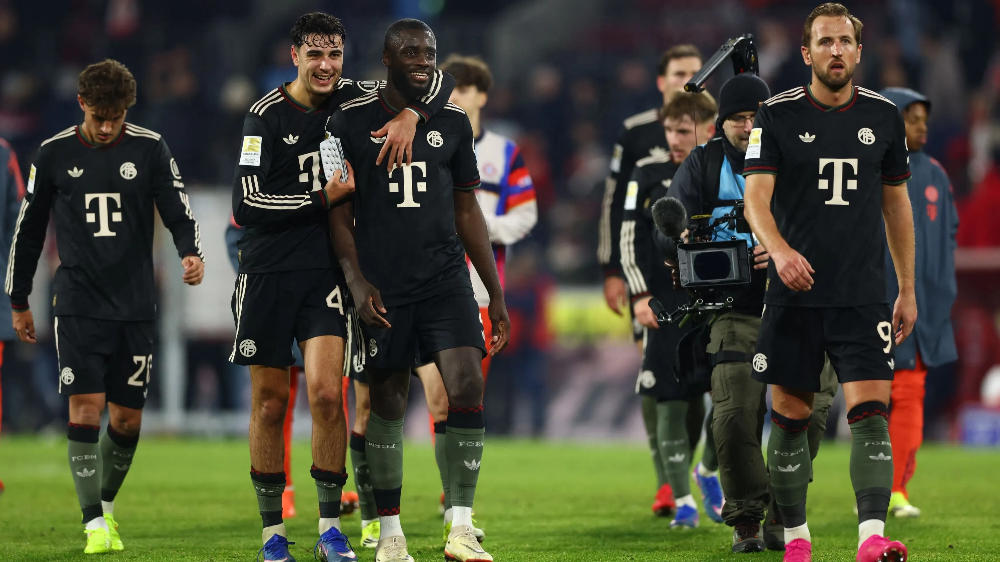 نجم جديد ينضم إلى قائمة الإصابات المتزايدة في بايرن ميونيخ 