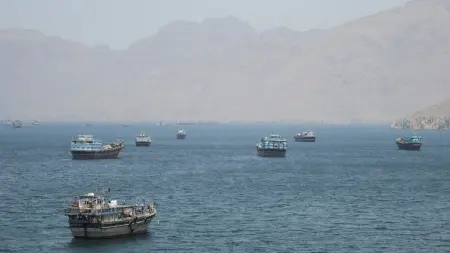بإذن أميركي.. فيتنام تطلب عبور ناقلة نفط من مضيق هرمز