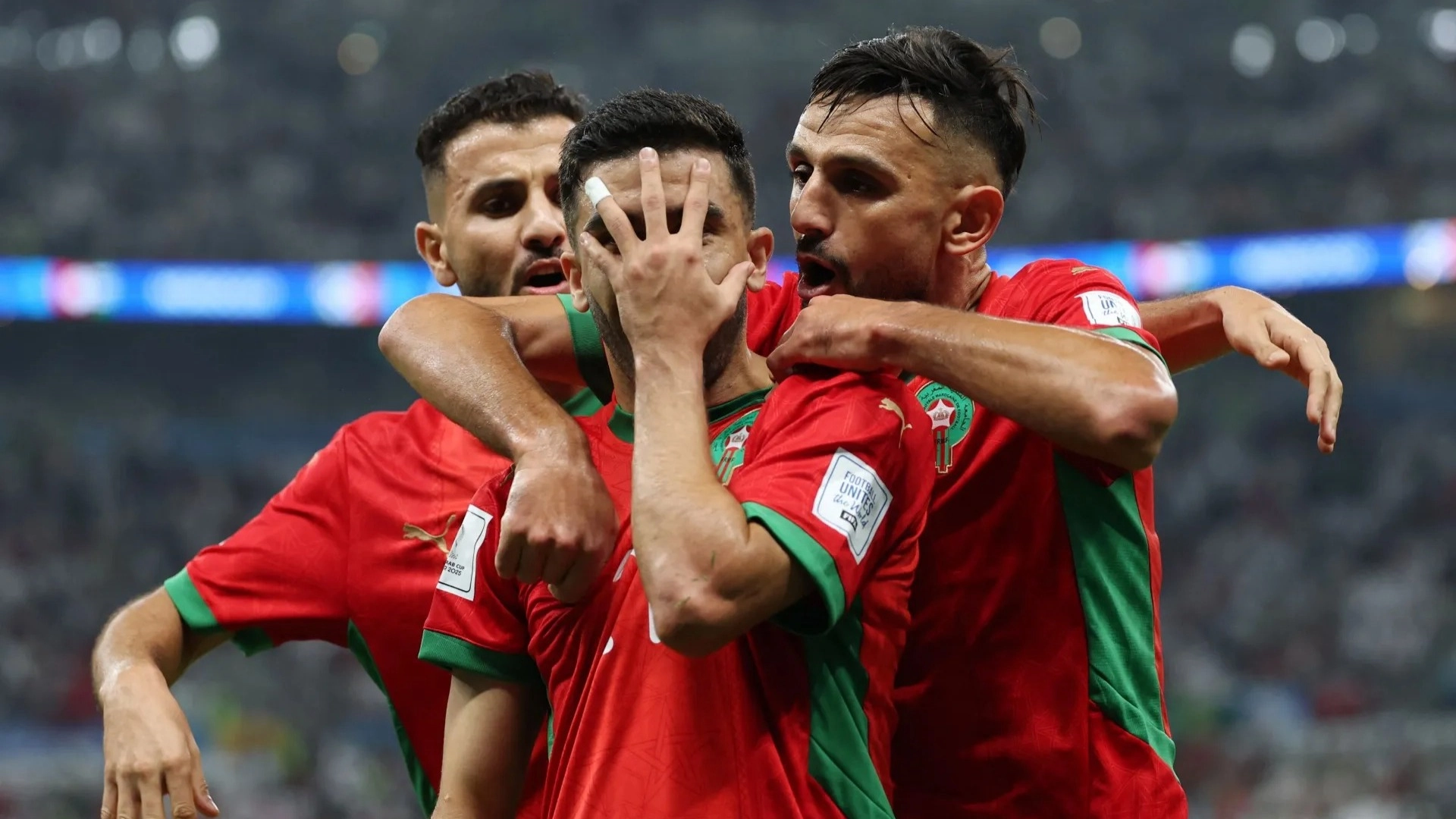 القنوات الناقلة لمباراة المغرب ضد الإمارات اليوم في كأس العرب 2025 مع الموعد 