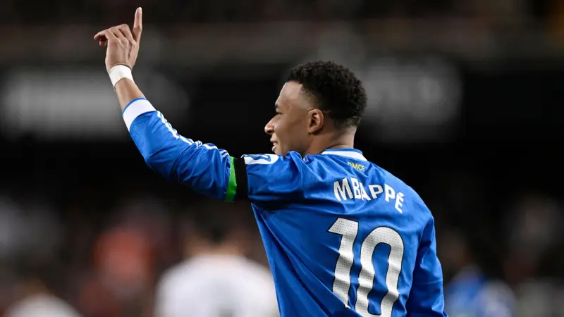 مبابي على مقاعد البدلاء.. أربيلوا يعلن تشكيلة ريال مدريد لمواجهة سوسيداد