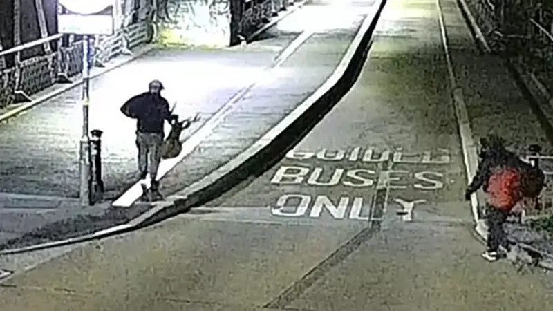 صور - سرقة أكثر من 600 قطعة أثرية من متحف في بريطانيا