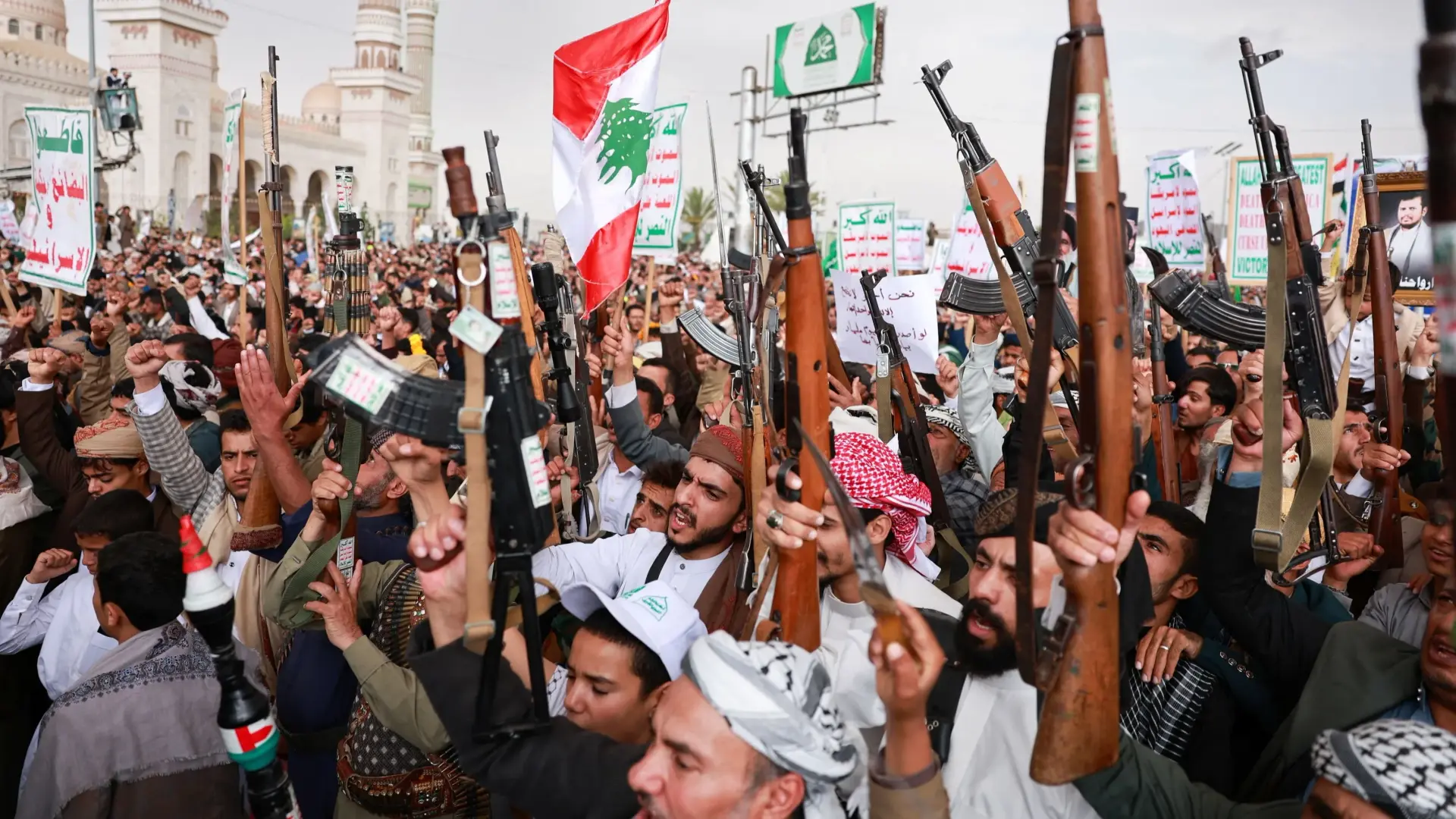 اليمن مهدد بالعودة إلى دوامة نزاع واسع النطاق بحسب الأمم المتحدة (رويترز) اليمن مهدد بالعودة إلى دوامة نزاع واسع النطاق بحسب الأمم المتحدة (رويترز)