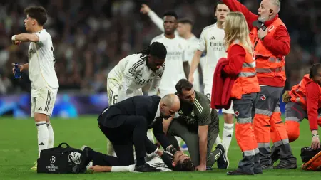 related_news_inside_blogsفيديو - إصابة راؤول أسينسيو تقلق جماهير ريال مدريد.. سقوط مروع بعد تصادم مع كامافينغا