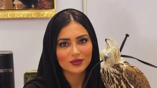 مي كمال الدين تعلن زواجها في لندن بعد رسالة لأحمد مكي (إنستغرام) مي كمال الدين تعلن زواجها في لندن بعد رسالة لأحمد مكي (إنستغرام)
