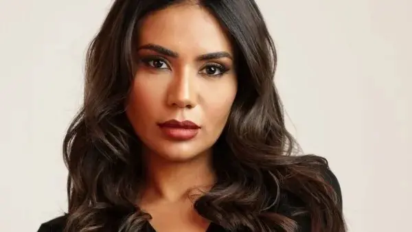 الفنانة السعودية لبنى عبد العزيز: لا أريد أن أكون أمًا.. والزواج ليس ضرورياً