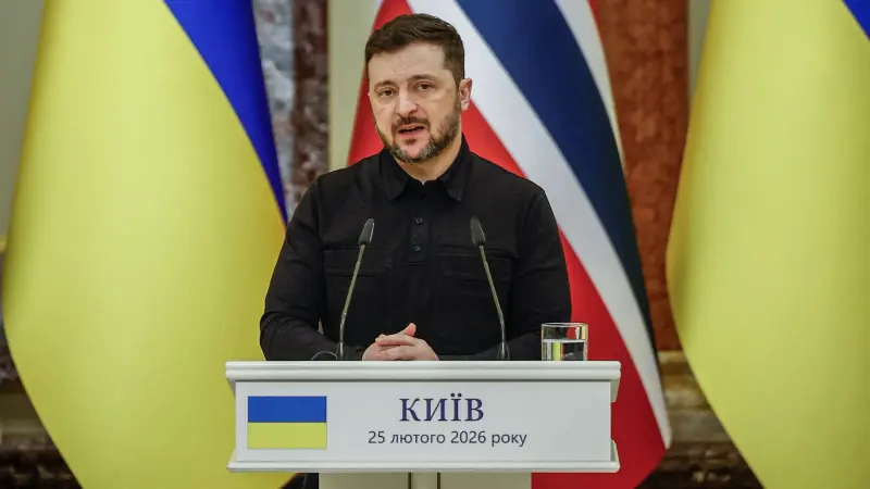 زيلينسكي يتوقع بعد مكالمة مع ترامب أن تقود المحادثات إلى اجتماع بين القادة