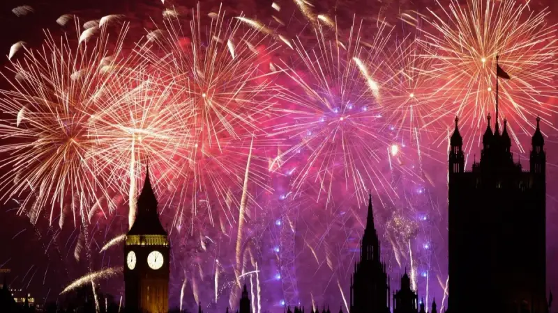 العالم يستقبل 2026 بالألعاب النارية والآمال والأمنيات
