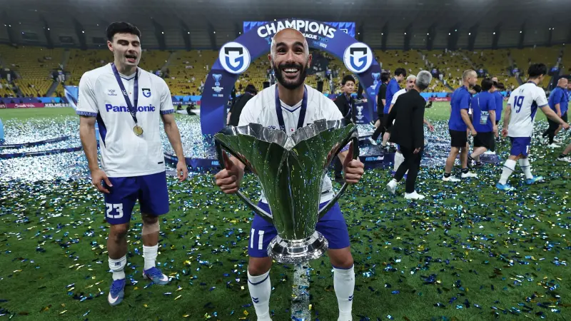 من هو التونسي عصام الجبالي الذي تفوق على كريستيانو رونالدو في نهائي دوري أبطال آسيا 2؟