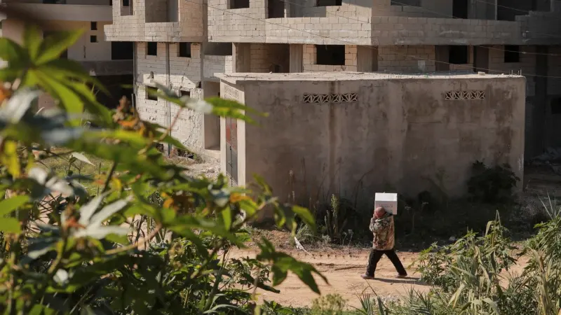 تحدي النجوم لدفعهم نحو التبرع.. حملة تثير الجدل في سوريا