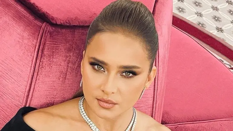 ما حقيقة ارتباط نيللي كريم وحارس المرمى محمد أبو جبل؟