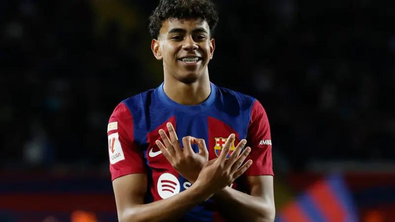 تشكيلة برشلونة اليوم ضد سيلتا فيغو في الدوري الإسباني.. يامال يتقدّم تشكيلة برشلونة