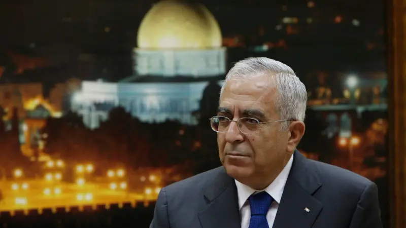 اقتُرح اسمه لقيادة حكومة فلسطينية جديدة.. من هو سلام فيّاض؟